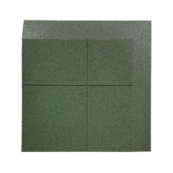 loseta de caucho biselada una esquina dos lados 100 x 100 cm verde