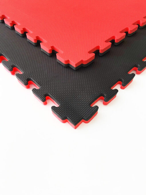 Tatami puzzle estriado bicolor rojo negro 100 x 100 x 2,5 cm