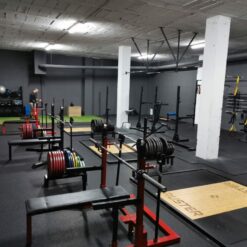 Centro deportivo con rollo de caucho