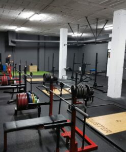 Centro deportivo con rollo de caucho