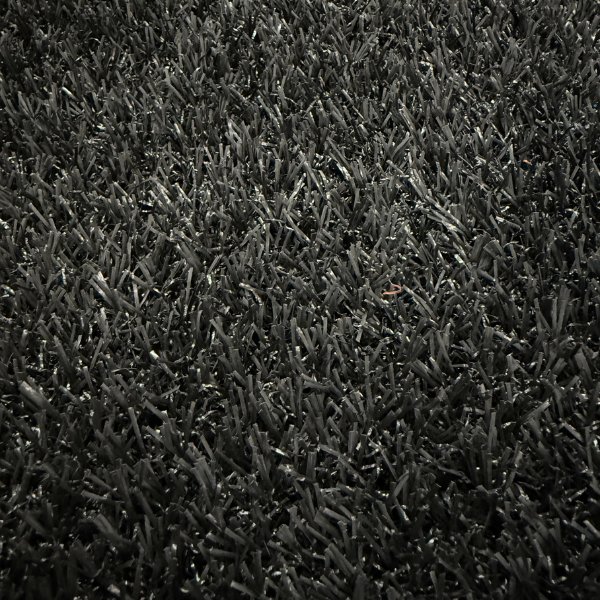 Césped artificial negro