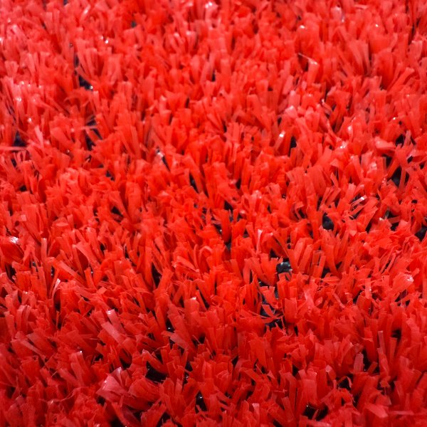 Césped artificial rojo