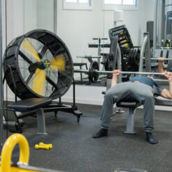 Ventilador de suelo para gimnasio